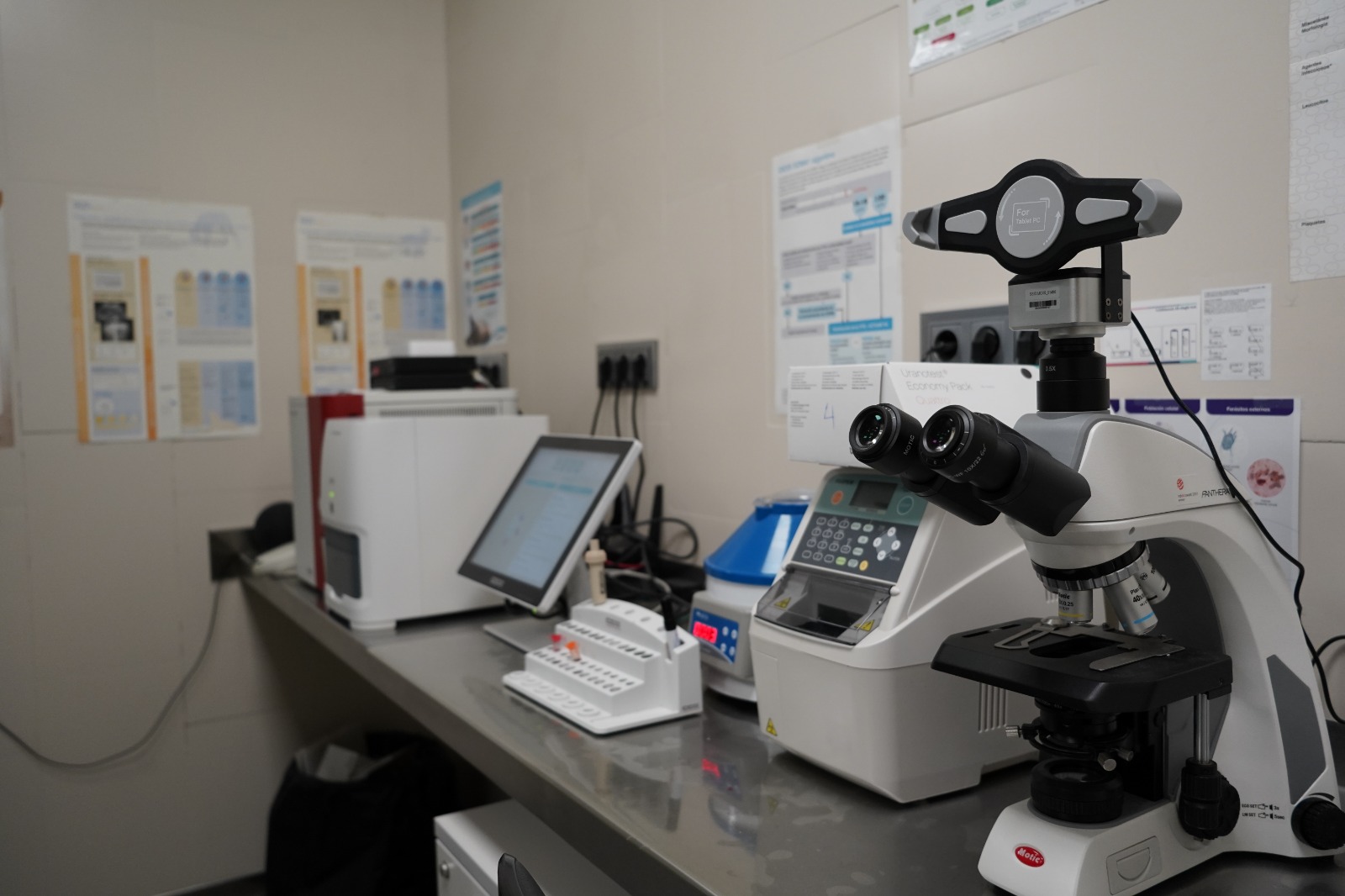 Microscopio veterinario